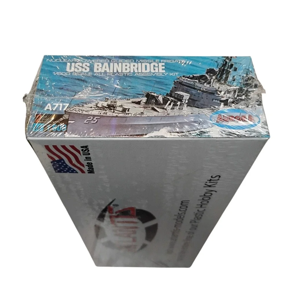 USS Bainbridge Guided Missile Frigate Aurora 1:600 scale ship model kit Atlantis